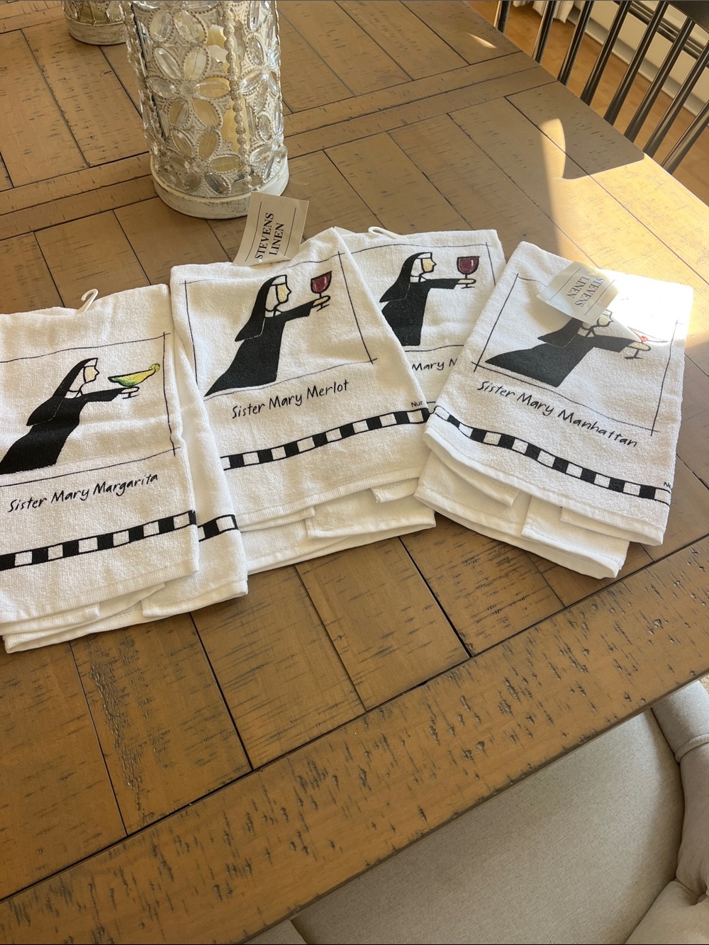 Set of 4 Sister Mary Cocktail Kitchen Towels - White